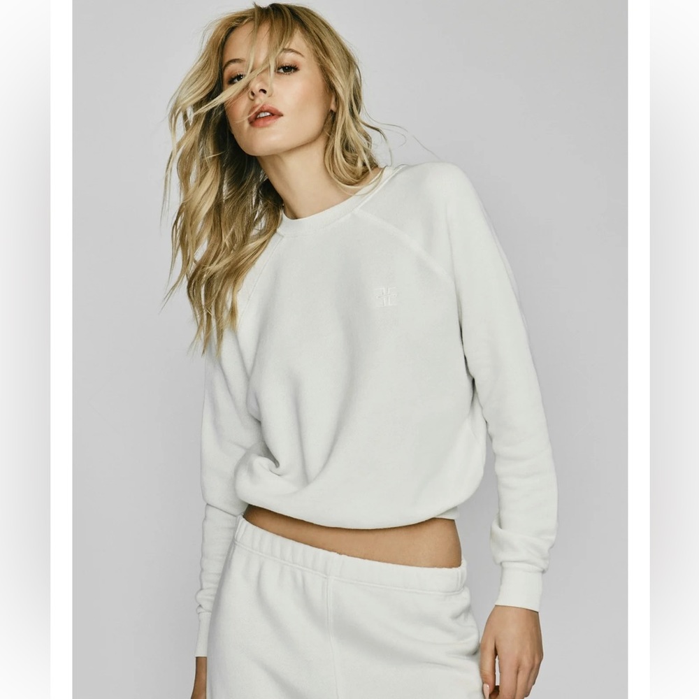 Eterne Raglan Sweatshirt. Perfect condition. cream color